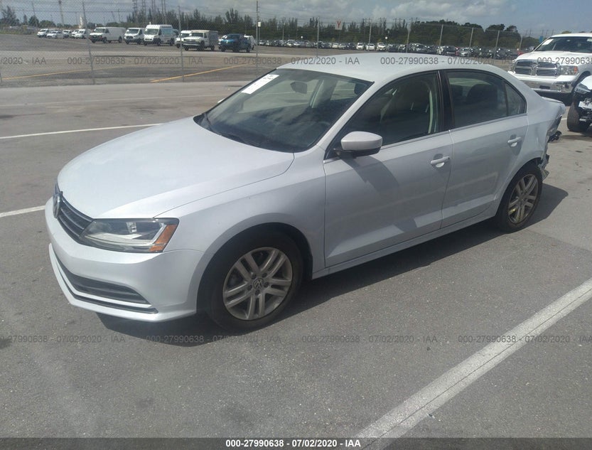 3VW2B7AJ4HM285102