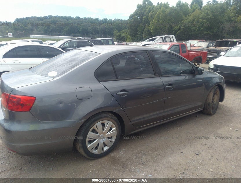 3VWDX7AJ8CM077081