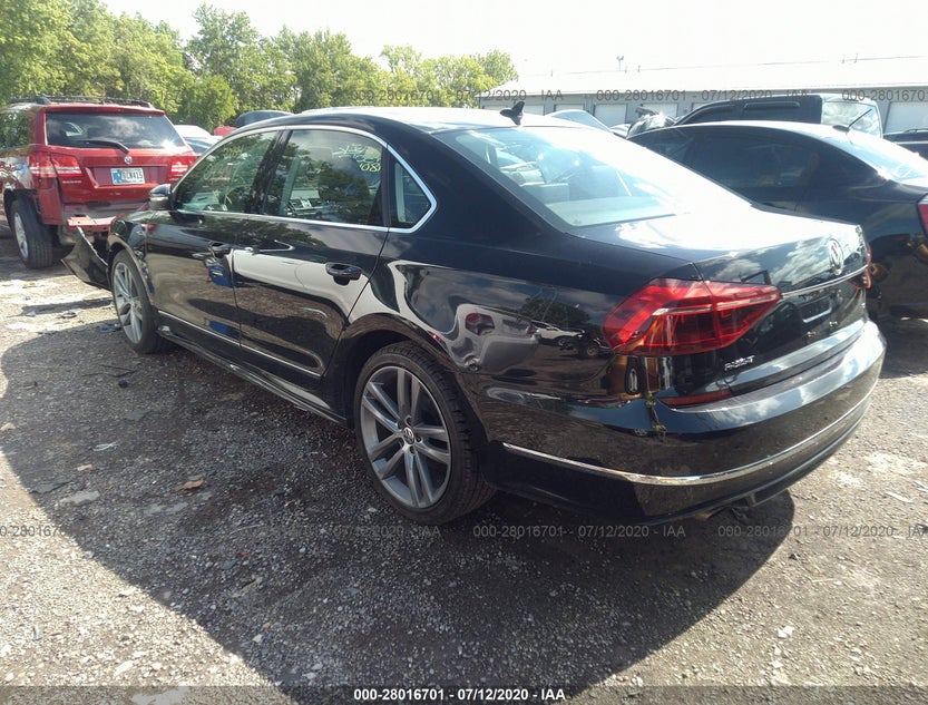 1VWDT7A38HC043017