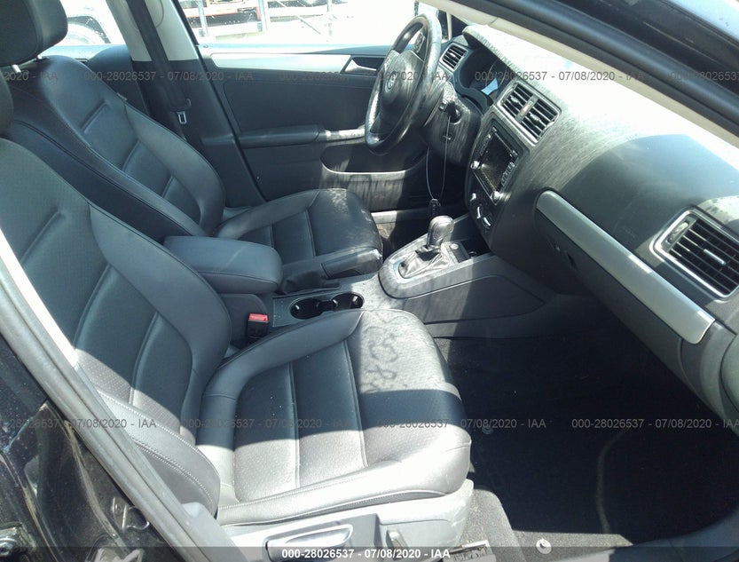 3VWD17AJ3EM438964