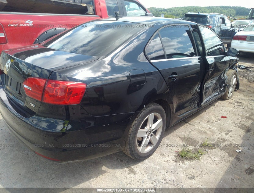 3VW3L7AJ5EM364405