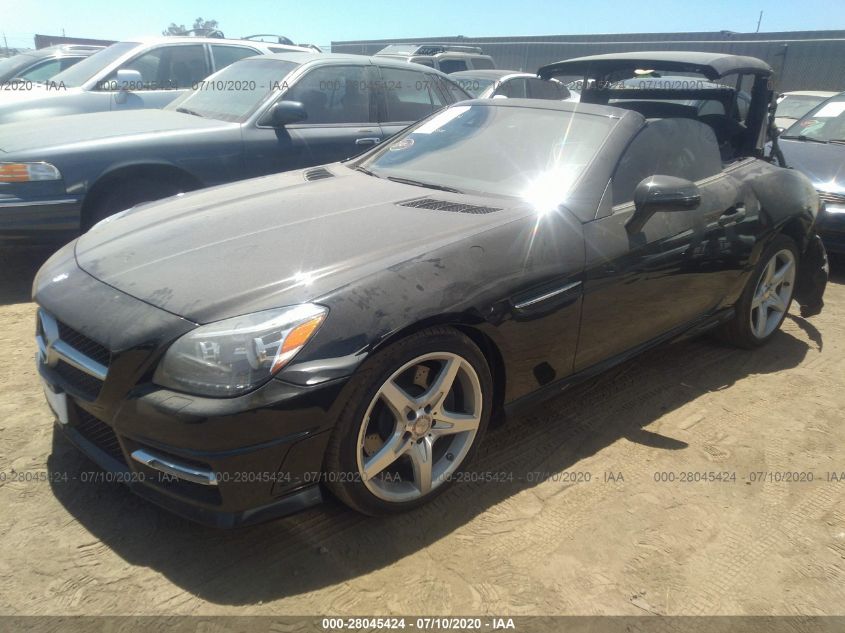 VIN WDDPK4HA4DF062796 2013 Mercedes-Benz SLK-Class,... no.2