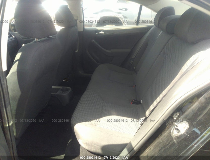 3VW2K7AJ9CM317602