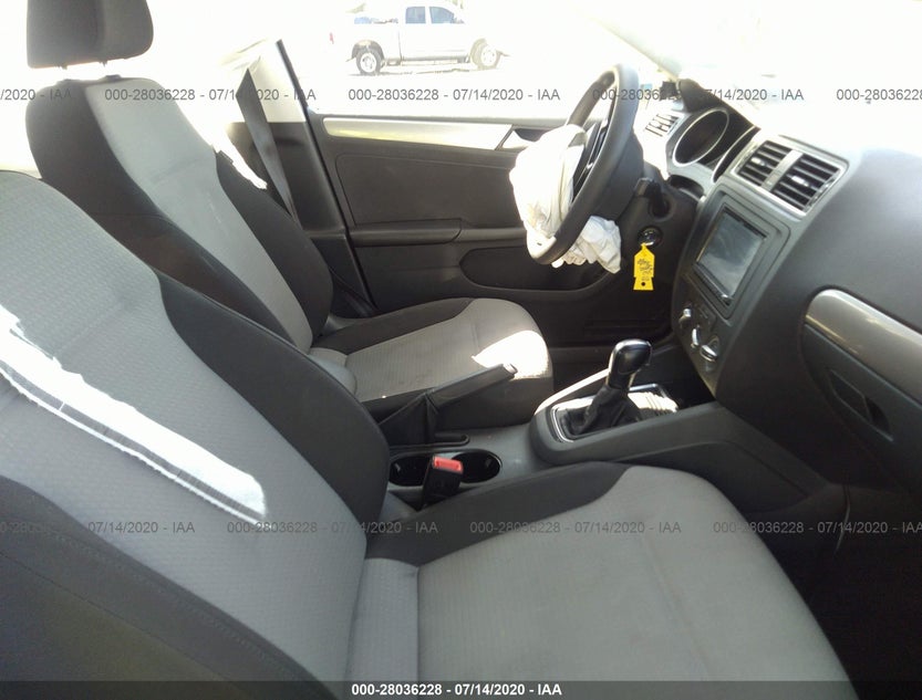 3VW2B7AJXHM227964