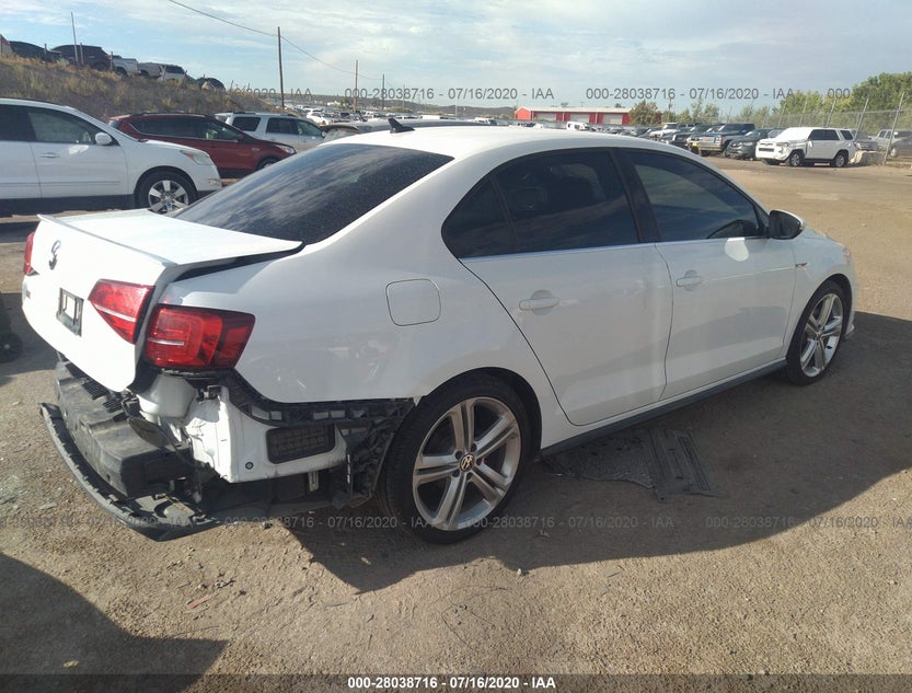 3VW4S7AJ6GM301565