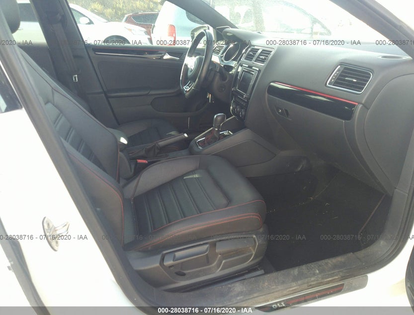 3VW4S7AJ6GM301565