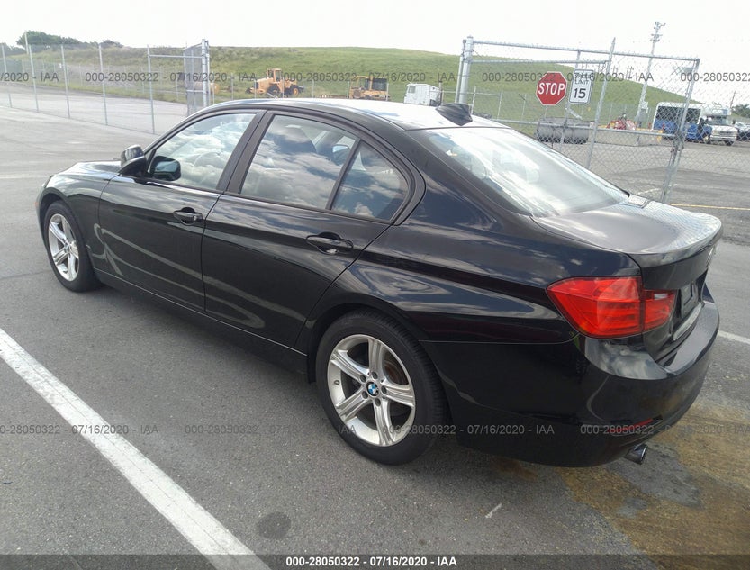 WBA3B1C52FK140372
