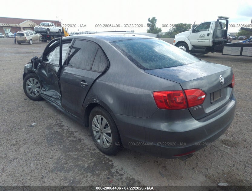 3VW2K7AJ9BM385719