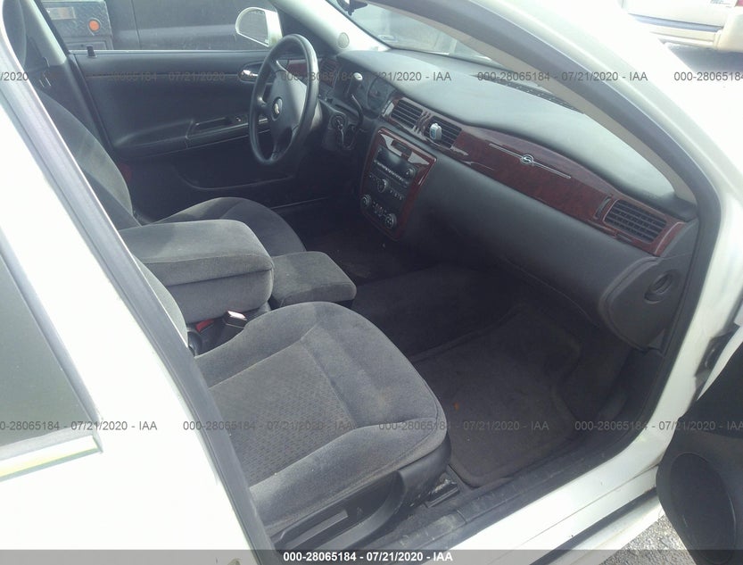 2G1WB57KX91179389