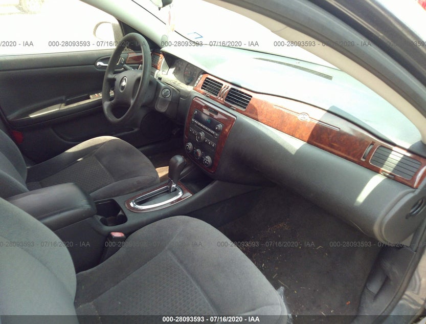2G1WB55KX81270325