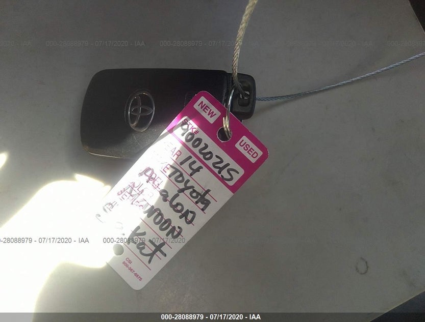 4T1BK1EB0EU104583