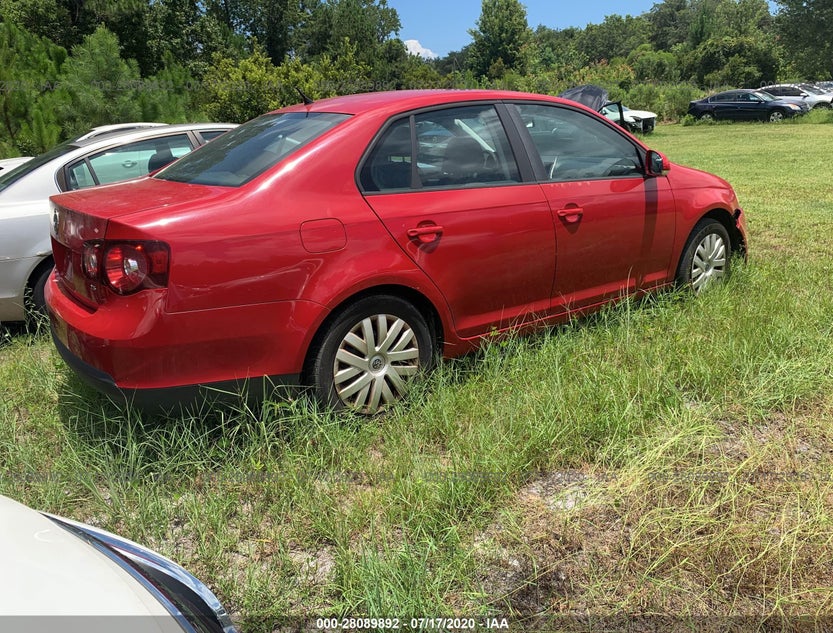 3VWJ271K28M068812