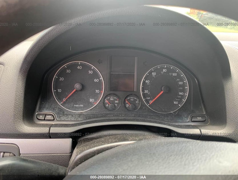 3VWJ271K28M068812