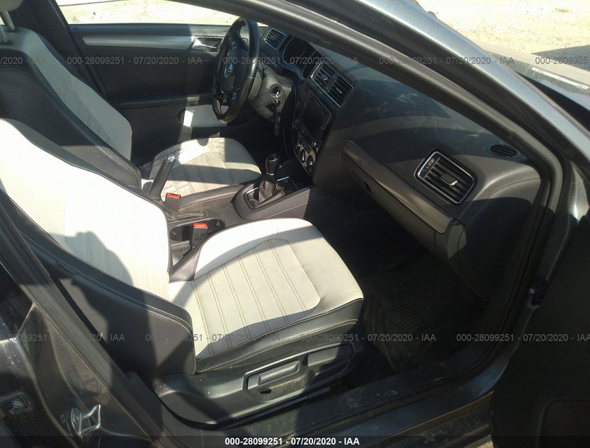 3VWB17AJ8GM250256