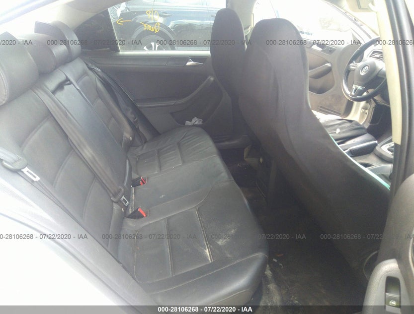3VWDX7AJXBM305435