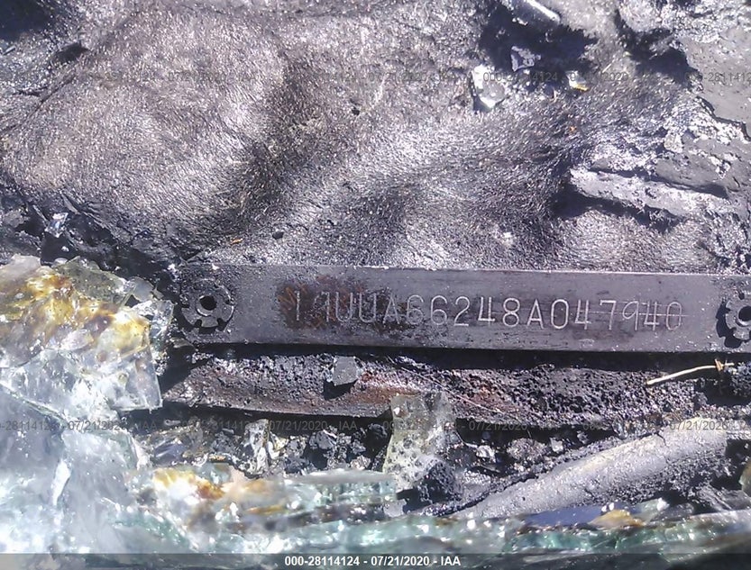 19UUA66248A047940