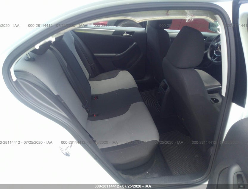 3VW2B7AJ9HM403595