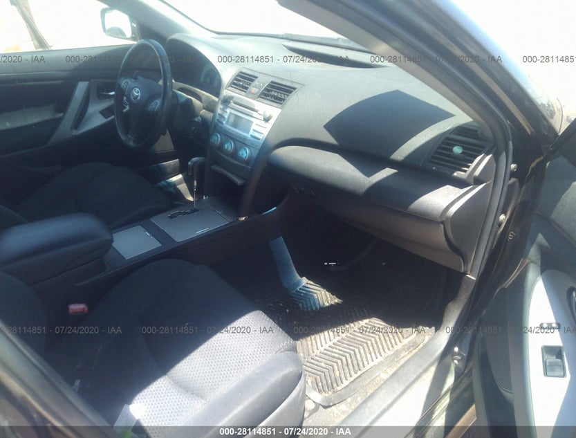 4T1BE46KX7U582276