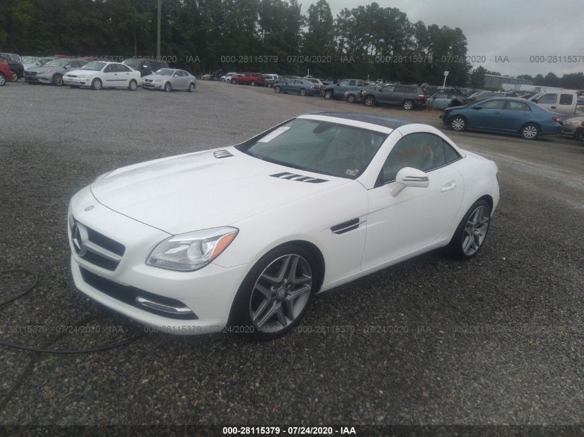 VIN WDDPK4HA0EF082142 2014 Mercedes-Benz SLK-Class,... no.2