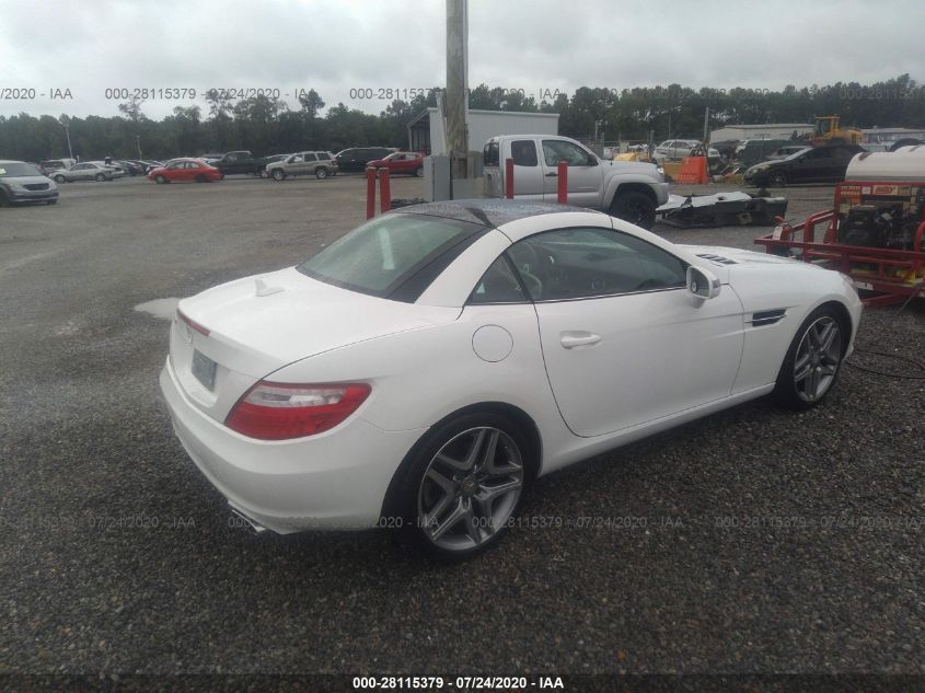 VIN WDDPK4HA0EF082142 2014 Mercedes-Benz SLK-Class,... no.4