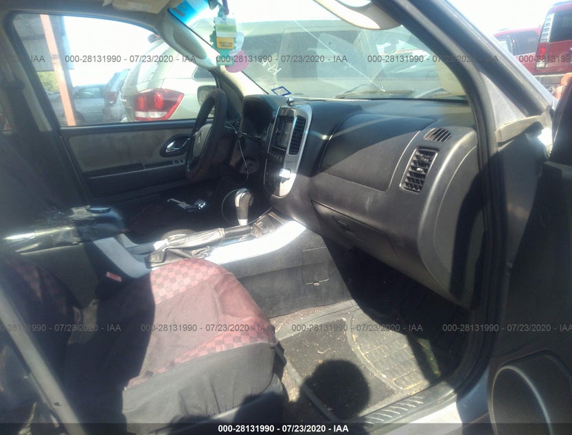 4M2YU811X7KJ01570