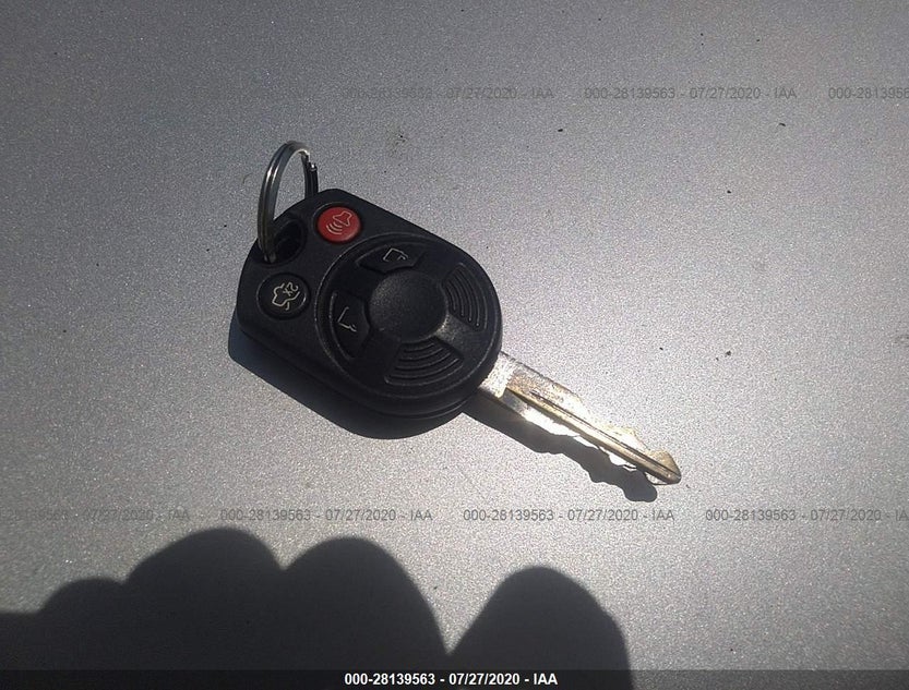 3LNHM28T28R659044