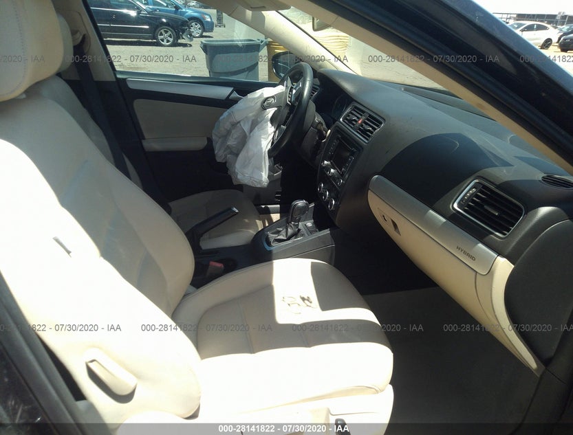 3VW637AJ3DM272933