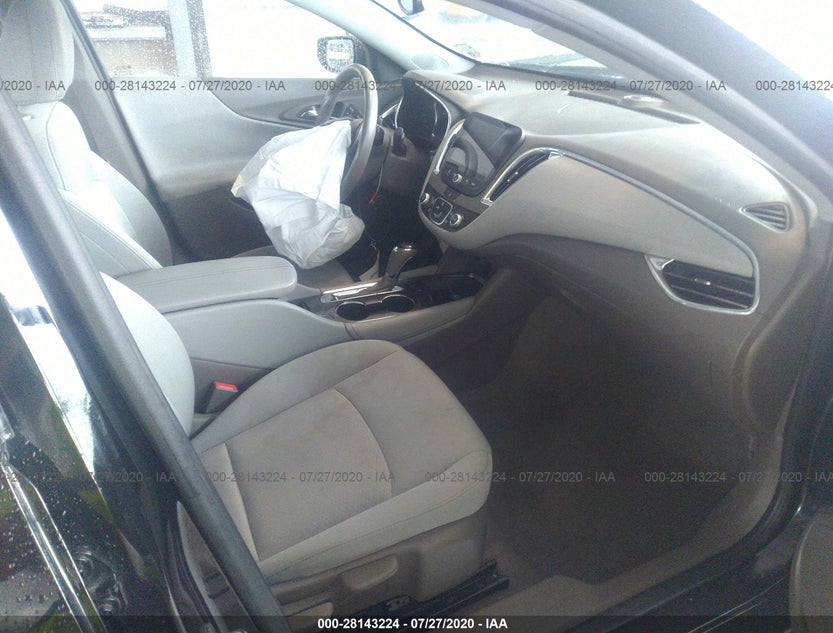1G1ZD5ST4JF121685
