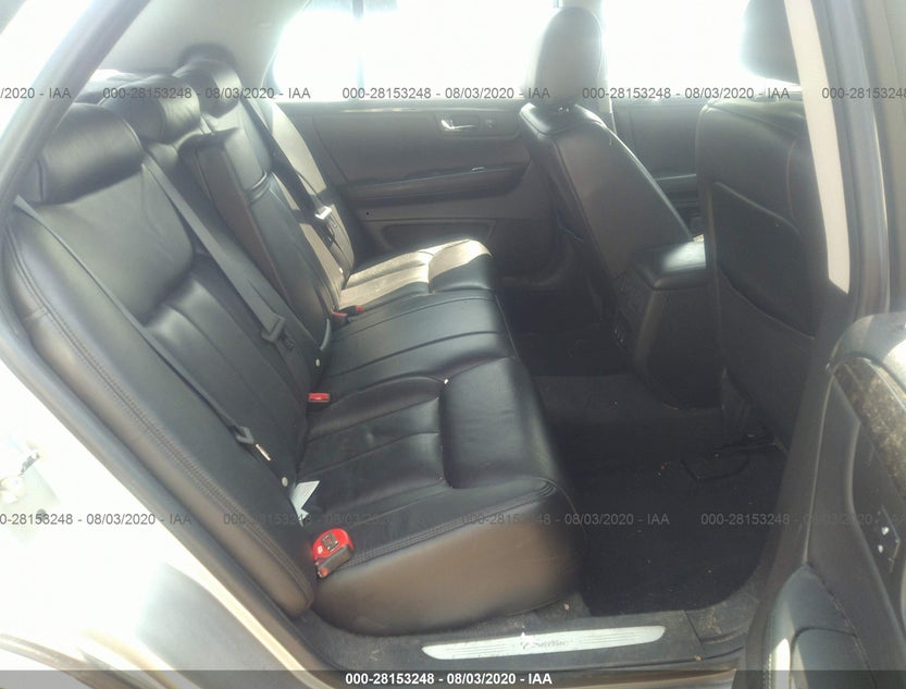 1G6KD57Y58U173235