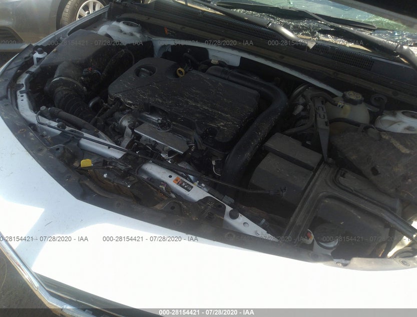 1G1ZB5ST5JF228587