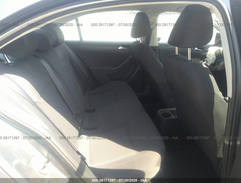 3VW2K7AJ2CM329543