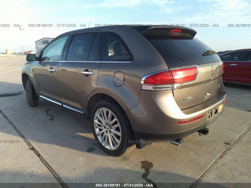 2LMDJ6JK6CBL15664 2012 Lincoln Mkx