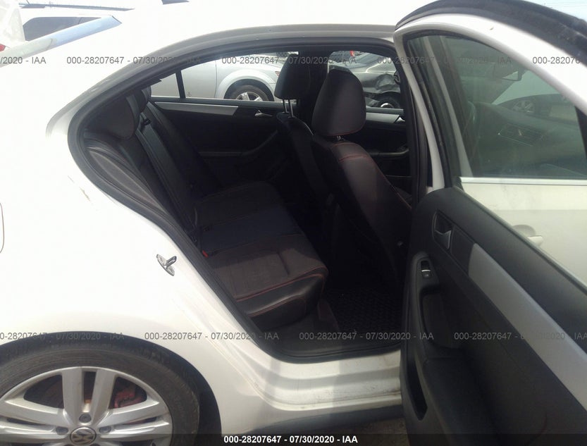 3VW4A7AJ1DM221072