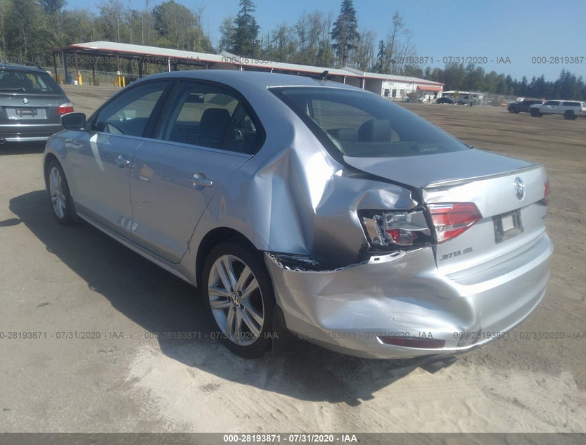 3VWLA7AJ8FM205580