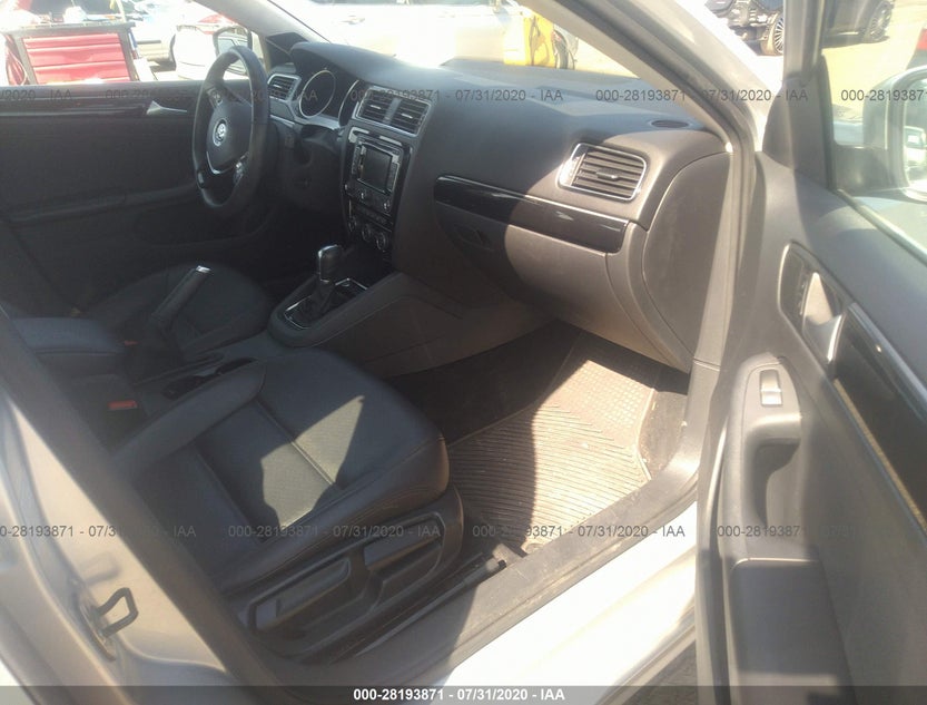 3VWLA7AJ8FM205580