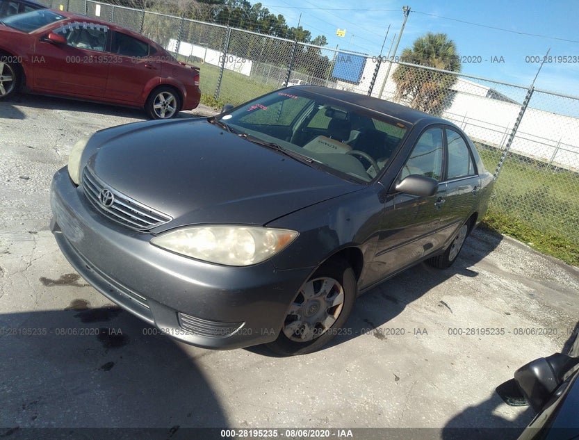 4T1BE32K15U558896