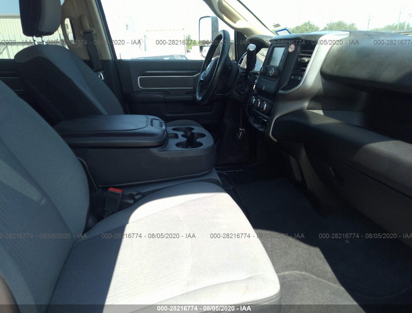 3C6UR5JL9KG611244