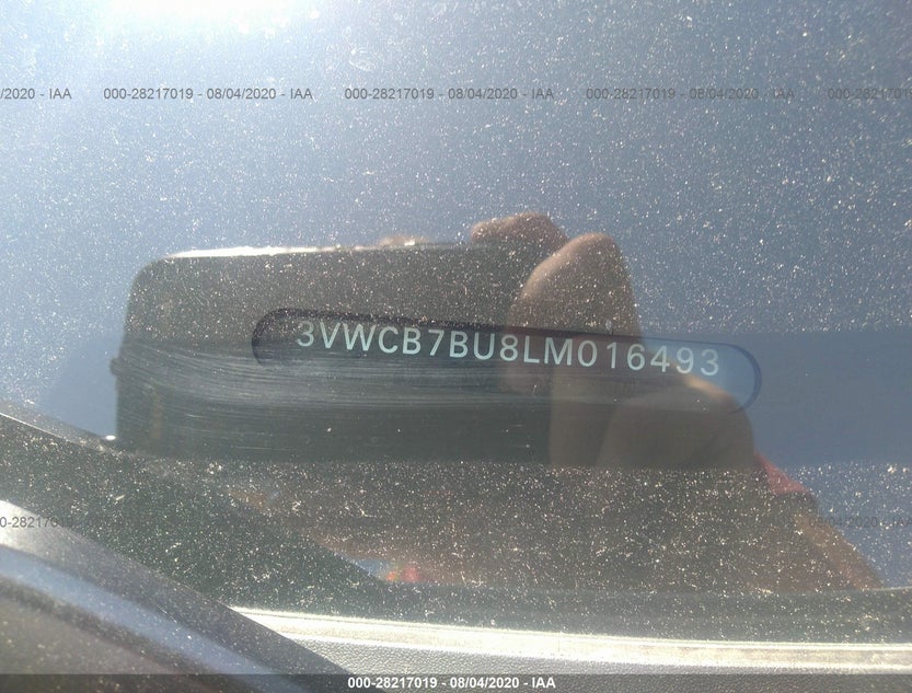 3VWCB7BU8LM016493