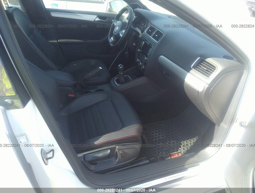 3VW5T7AJ7EM378167