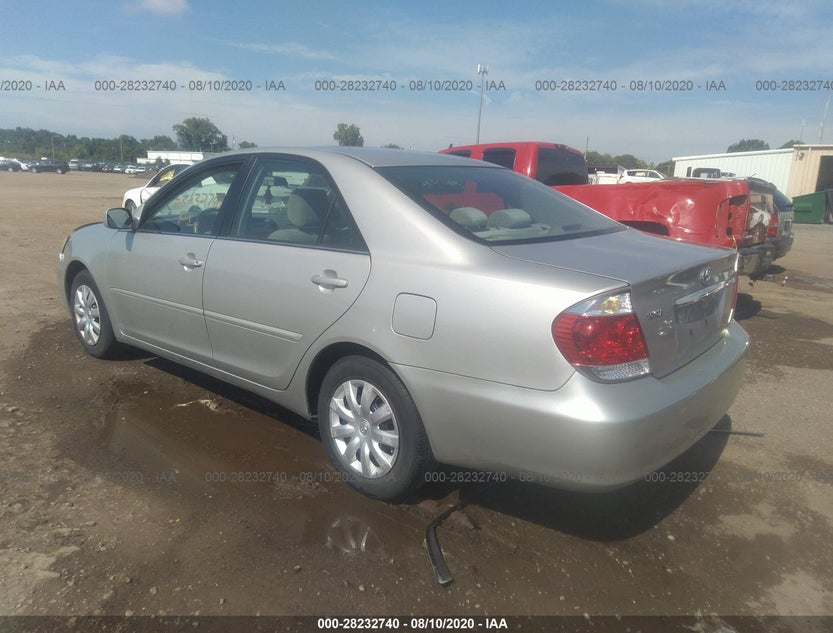 4T1BE32KX5U015952