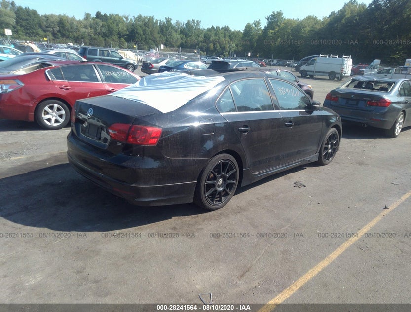 3VWB17AJXEM393044