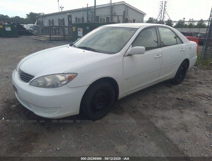 4T1BE32K15U577173