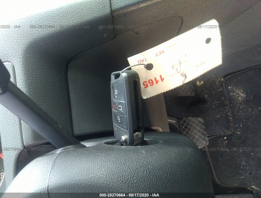 3VW217AUXFM025281