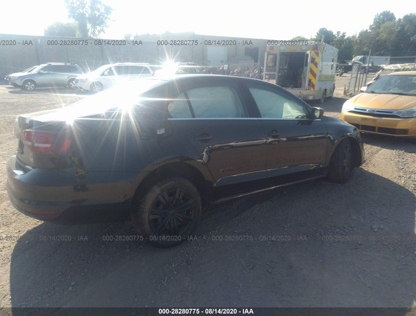 3VW2B7AJ7HM298524