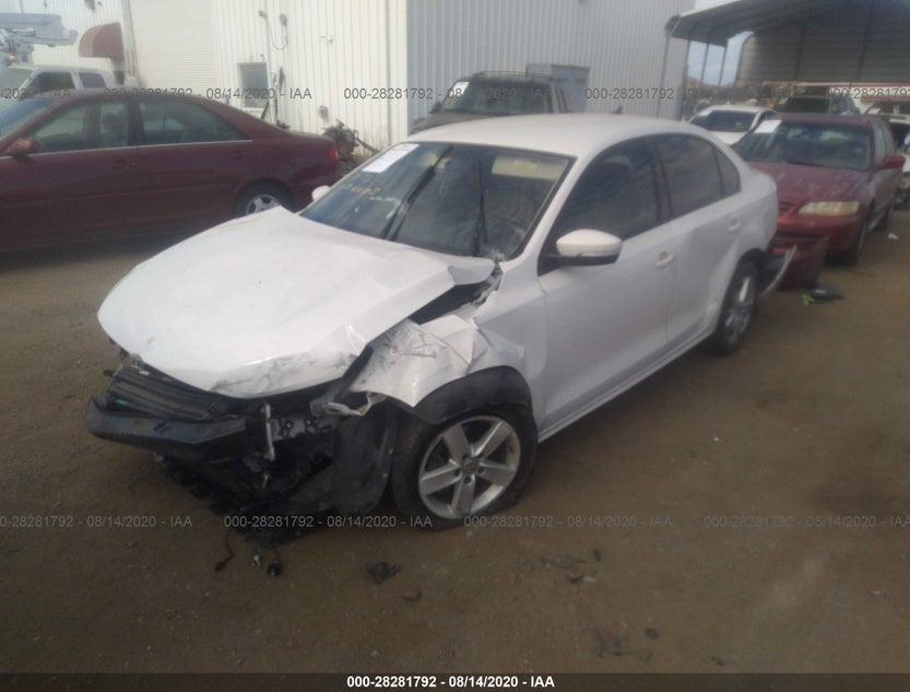 3VW3L7AJ1CM455670
