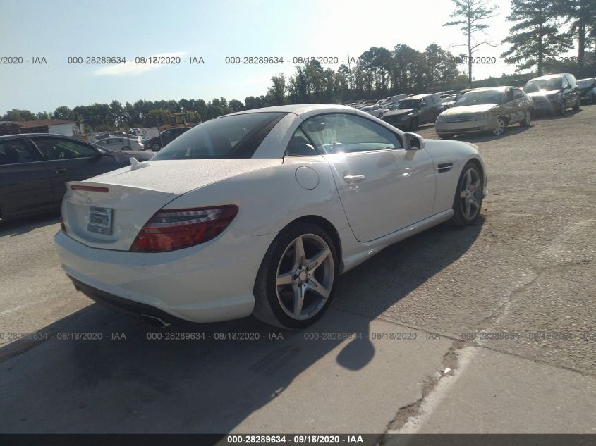 VIN WDDPK4HA6DF055803 2013 Mercedes-Benz SLK-Class,... no.15