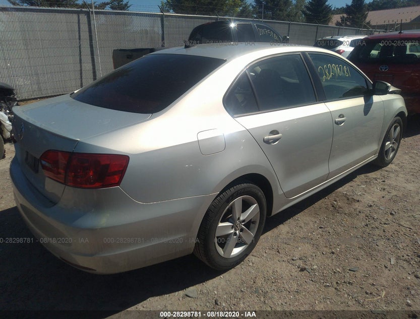 3VW3L7AJ0BM109687