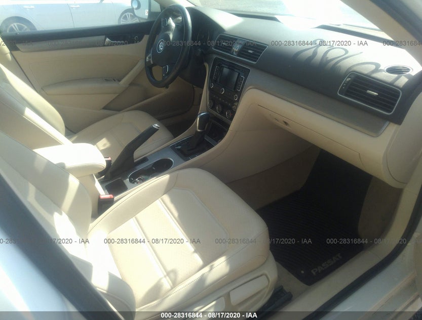 1VWBN7A33EC101256