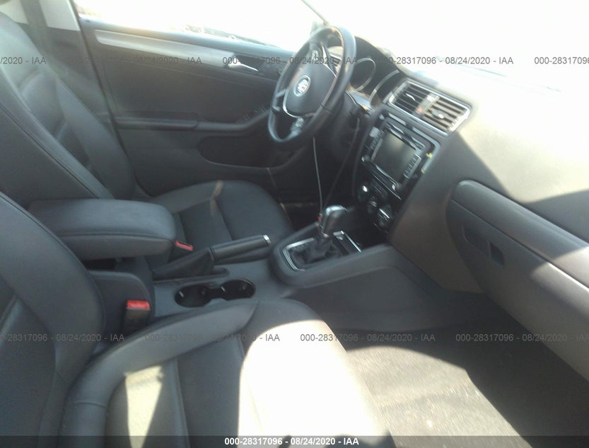 3VWLA7AJ1FM237545