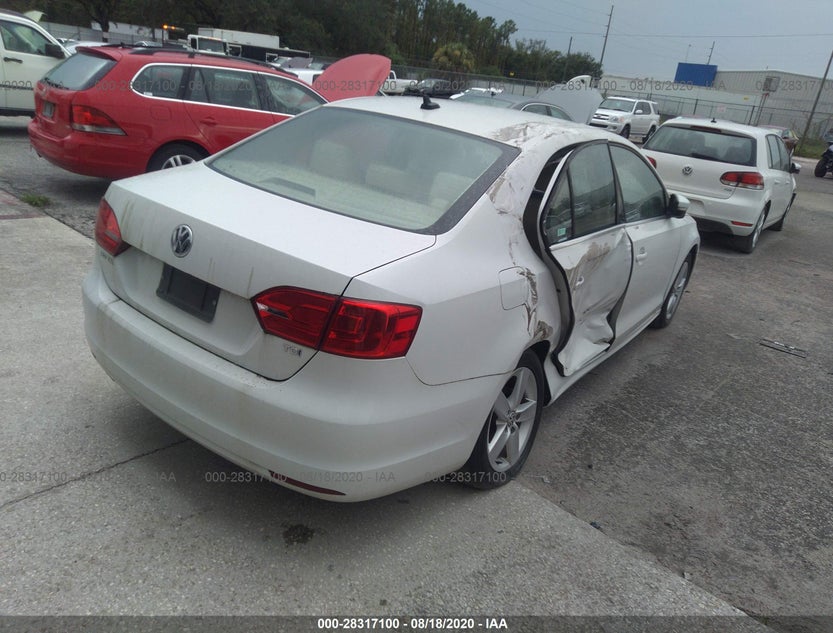 3VWLL7AJ9EM410219